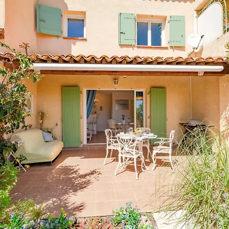 Holiday home Les Maisons Du Golf-2 By Interhome *